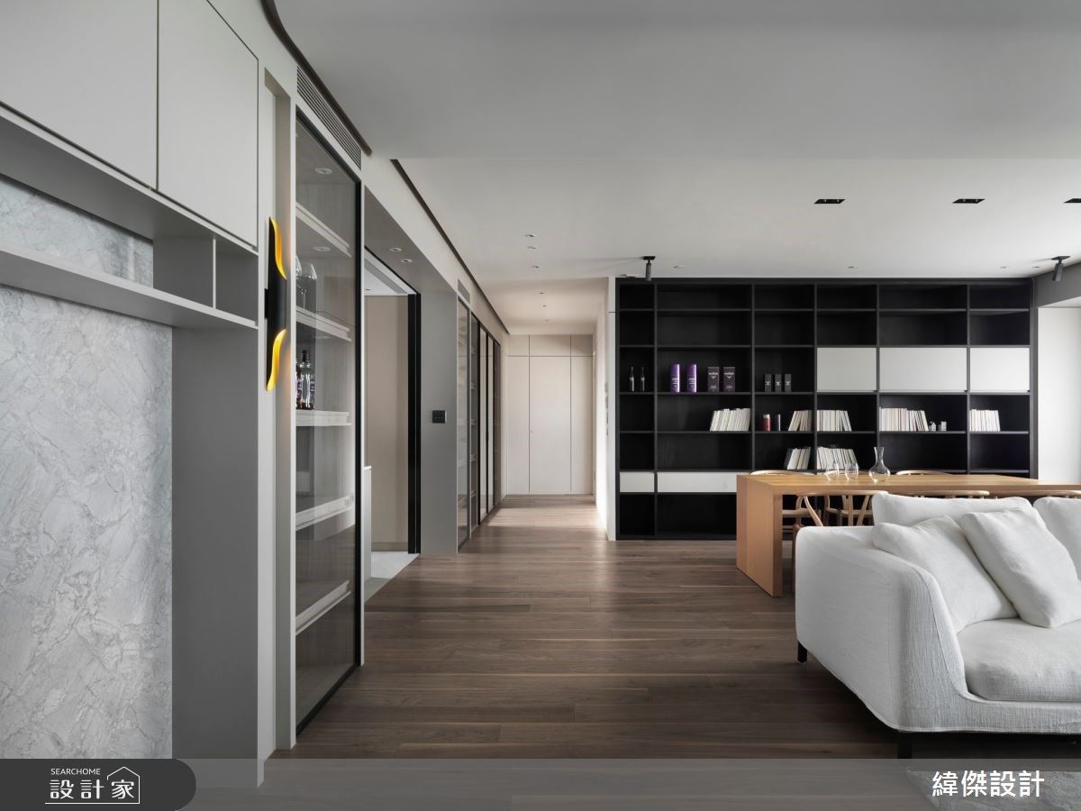 客廳是進入家的第一個空間，也是家人長期互動、情感交