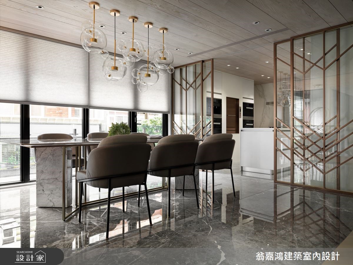 百坪以上透天別墅，擁有得天獨厚的採光優勢，設計師首