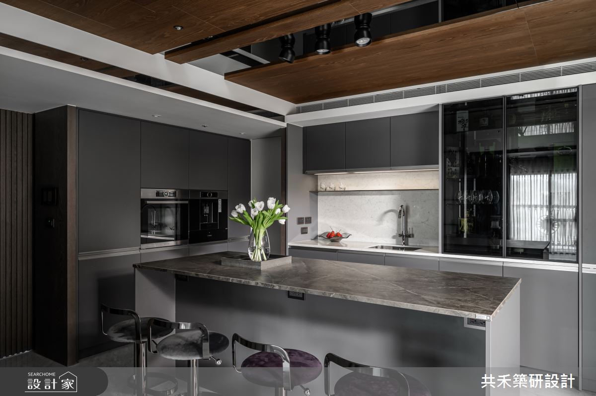 如果買一戶房子空間不夠,那就買兩戶吧!從預售屋時期