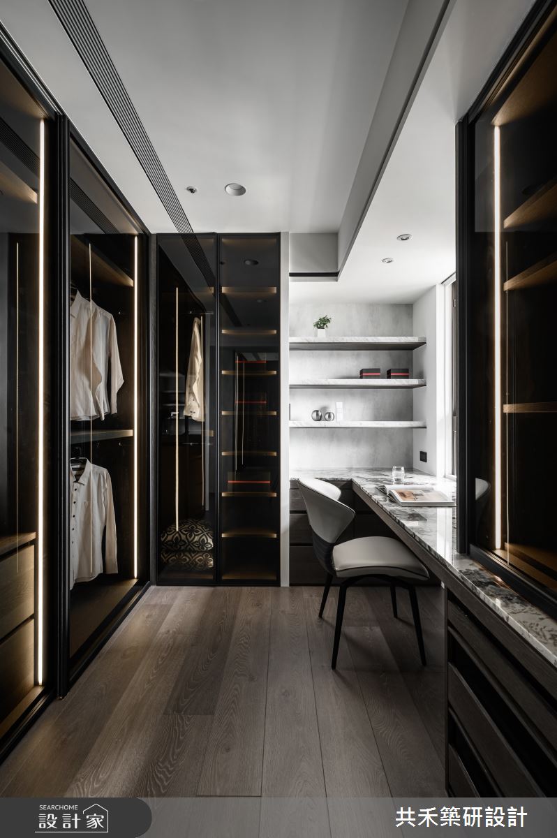 如果買一戶房子空間不夠,那就買兩戶吧!從預售屋時期