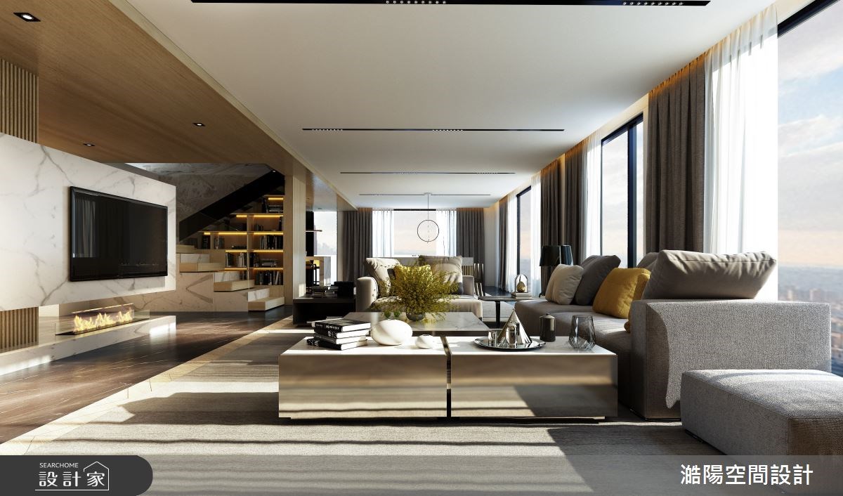 走入百坪的現代豪宅中，除了享有高樓層的絕美景觀，平