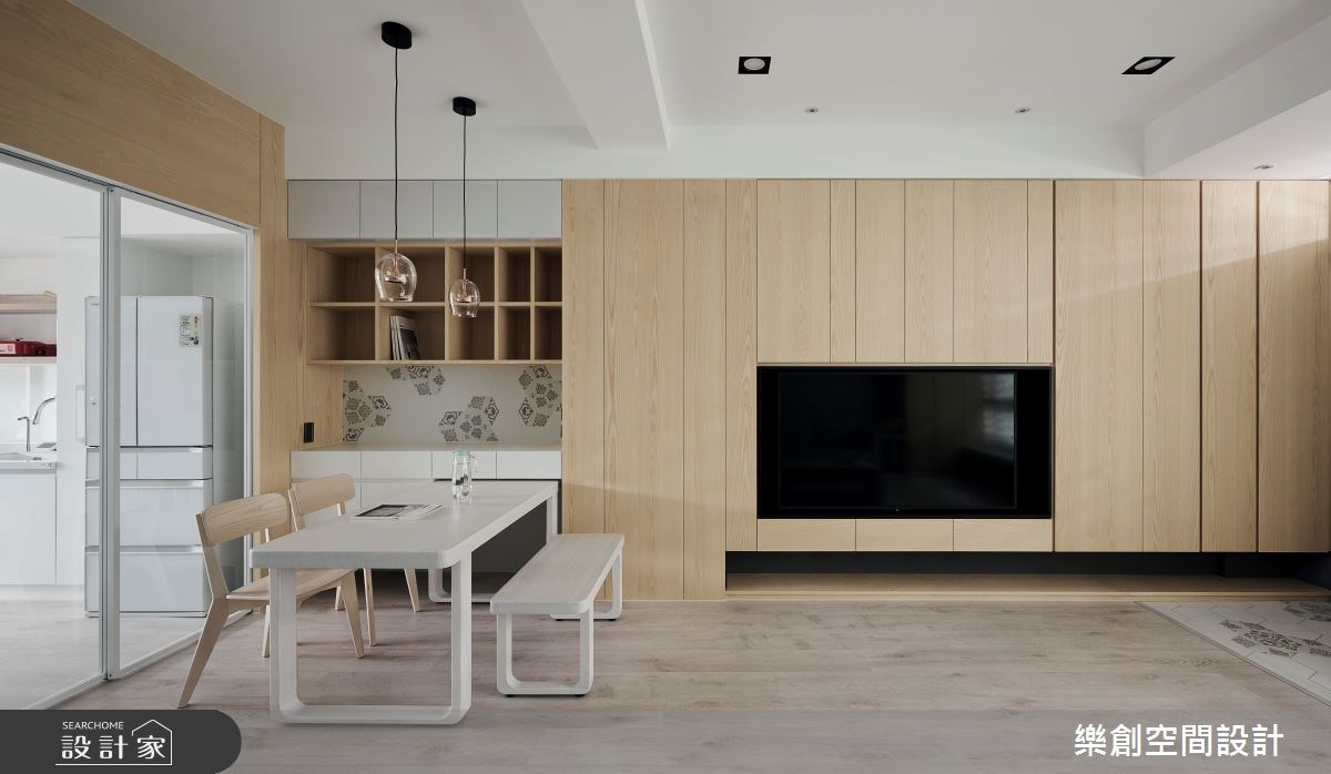 想多點顏色,又不想要太過童趣?那中性休閒的北歐風會