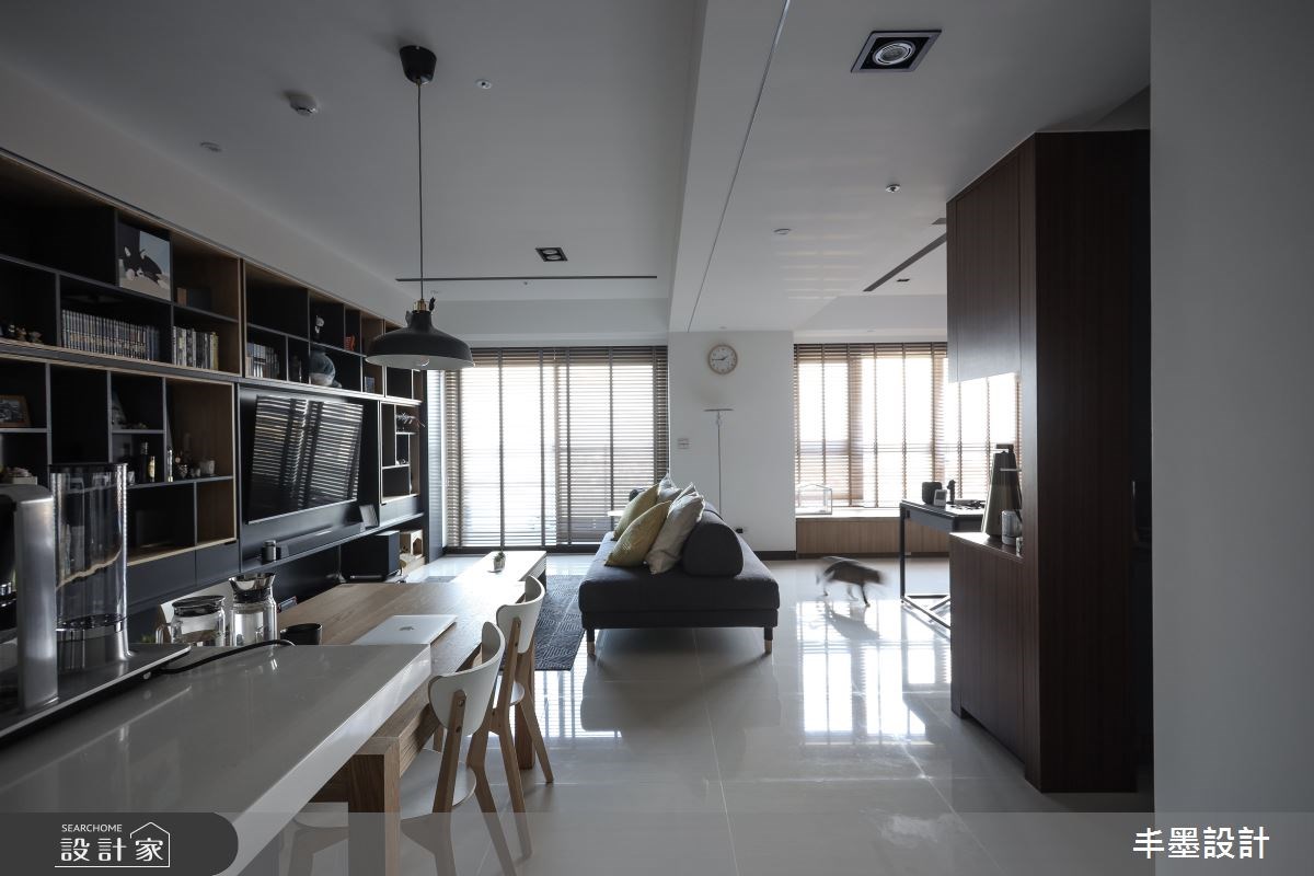 規劃居家空間時,千萬別忘了家中的毛小孩!35坪現代風