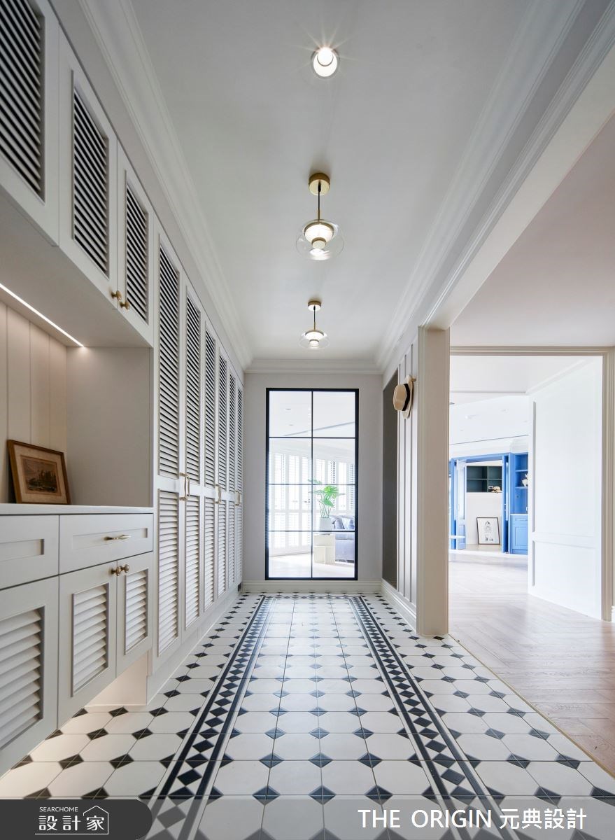 由老屋翻新的 60 坪美式風住宅，雖然原始坪數相當寬敞