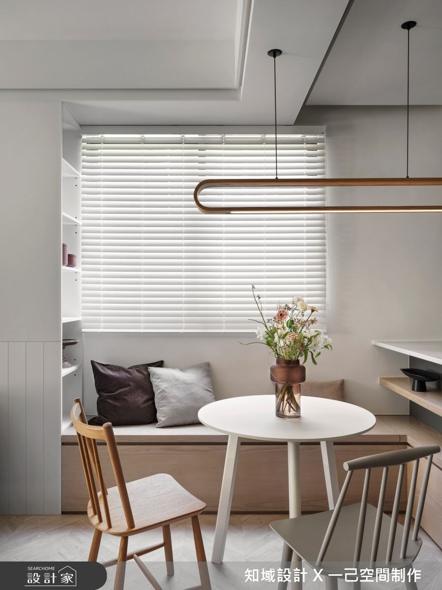 25 坪中古屋改造流程中,先將管線全數翻新後,在玄關