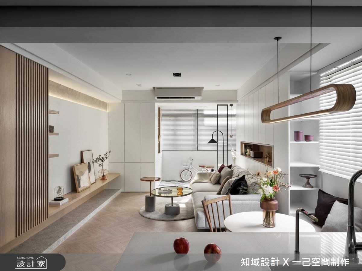 25 坪中古屋改造流程中,先將管線全數翻新後,在玄關