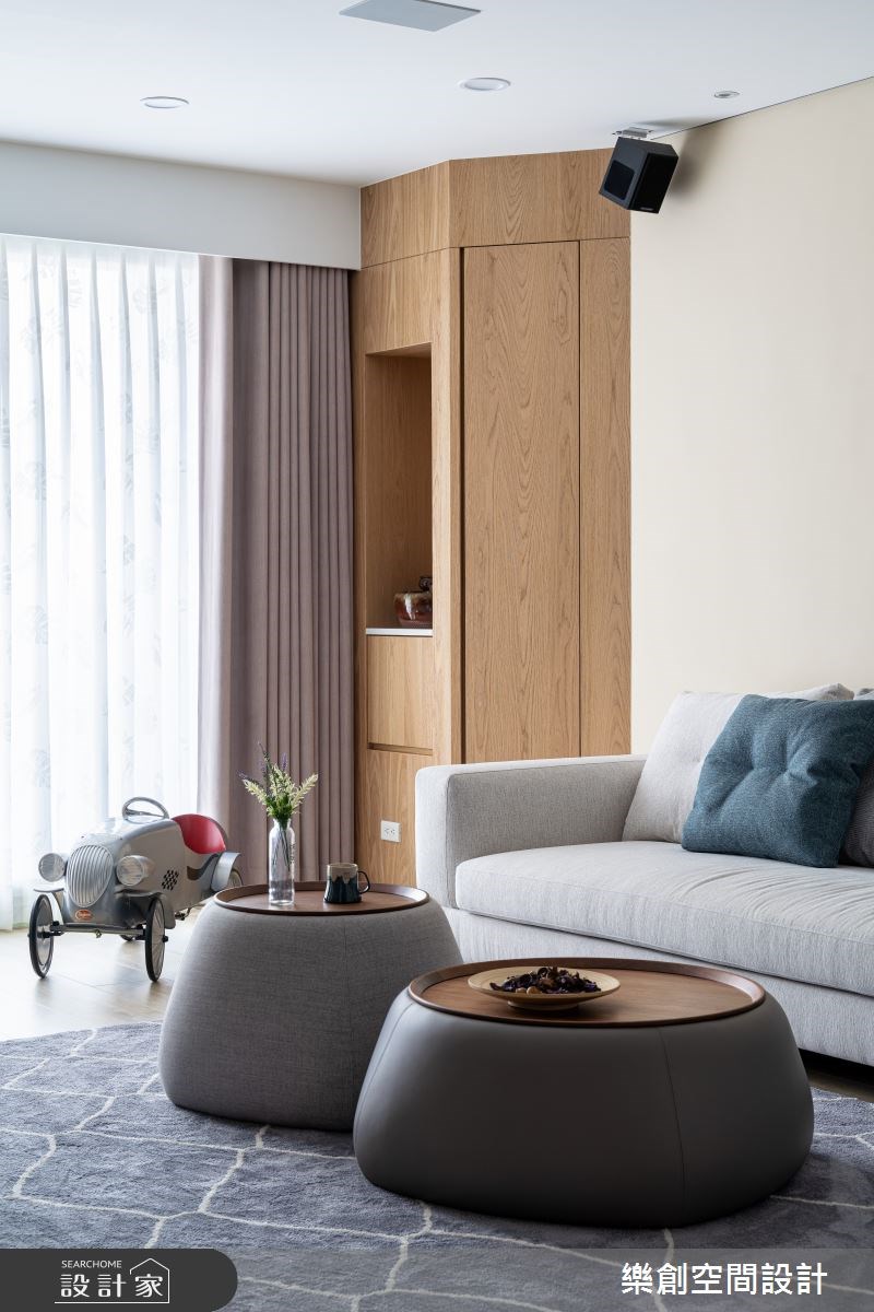 大篇幅留白、溫潤踏實的木質調與明亮光感，都是北歐風