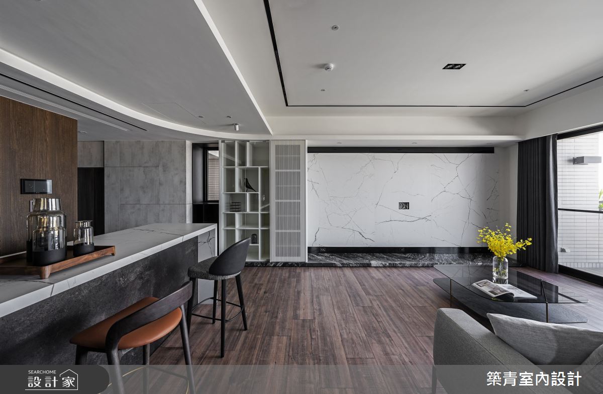 此案為48坪預售屋客變為現代風宅,在一開始的客變時期