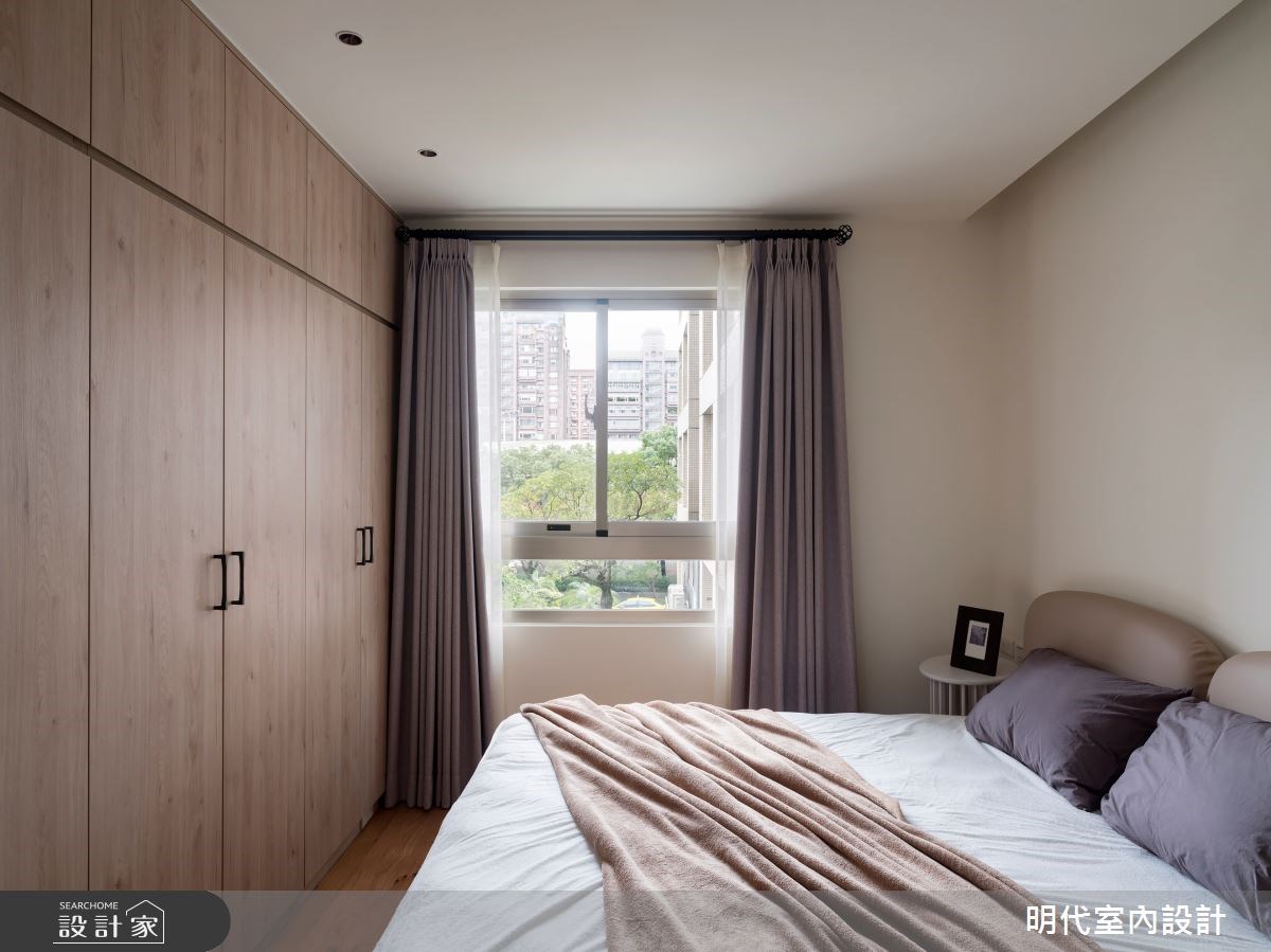 28坪簡約風居家，住著2大1小2貓的甜蜜小家庭。設計團