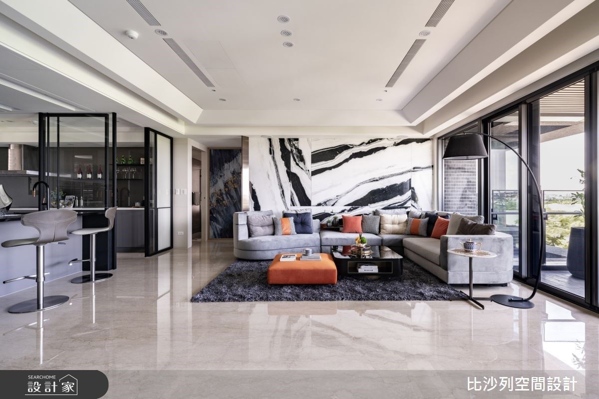 75坪的毛胚屋擁有3房2廳,建築物座落於景觀優美之處,