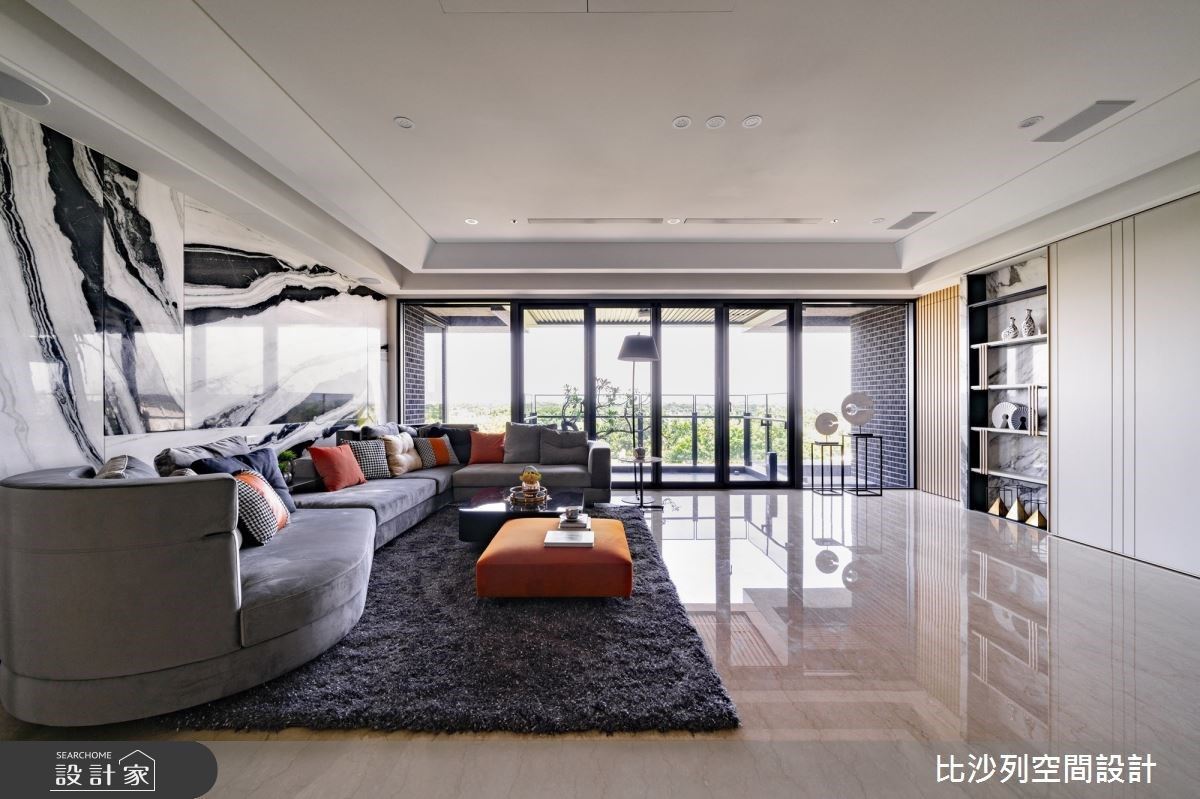 75坪的毛胚屋擁有3房2廳,建築物座落於景觀優美之處,