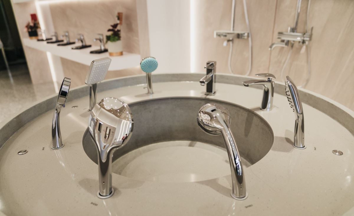 想挑選家中衛浴設備，卻不知道該如何開始嗎？不妨來凱