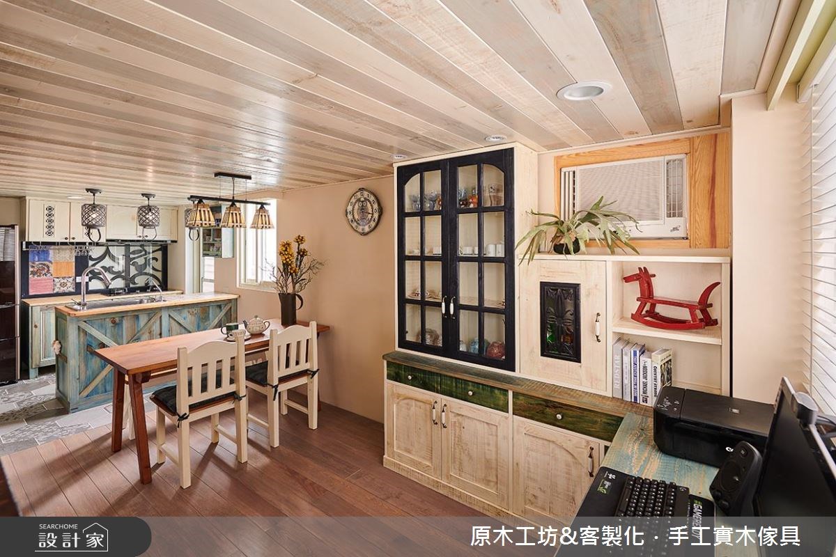 19坪的樓中樓老屋,是原屋主要進行翻修,建物因座落於