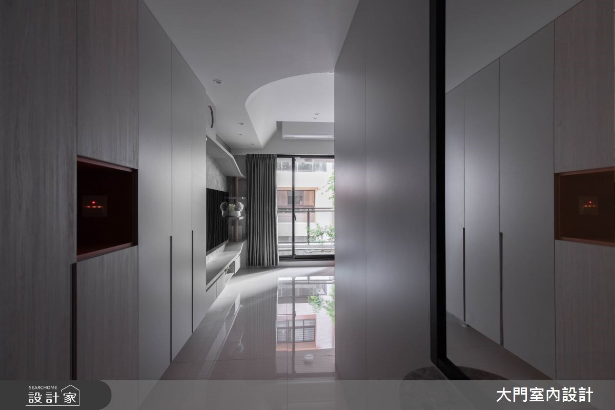 醫師屋主過著忙碌的生活，每天最期盼的，便是迎接他回