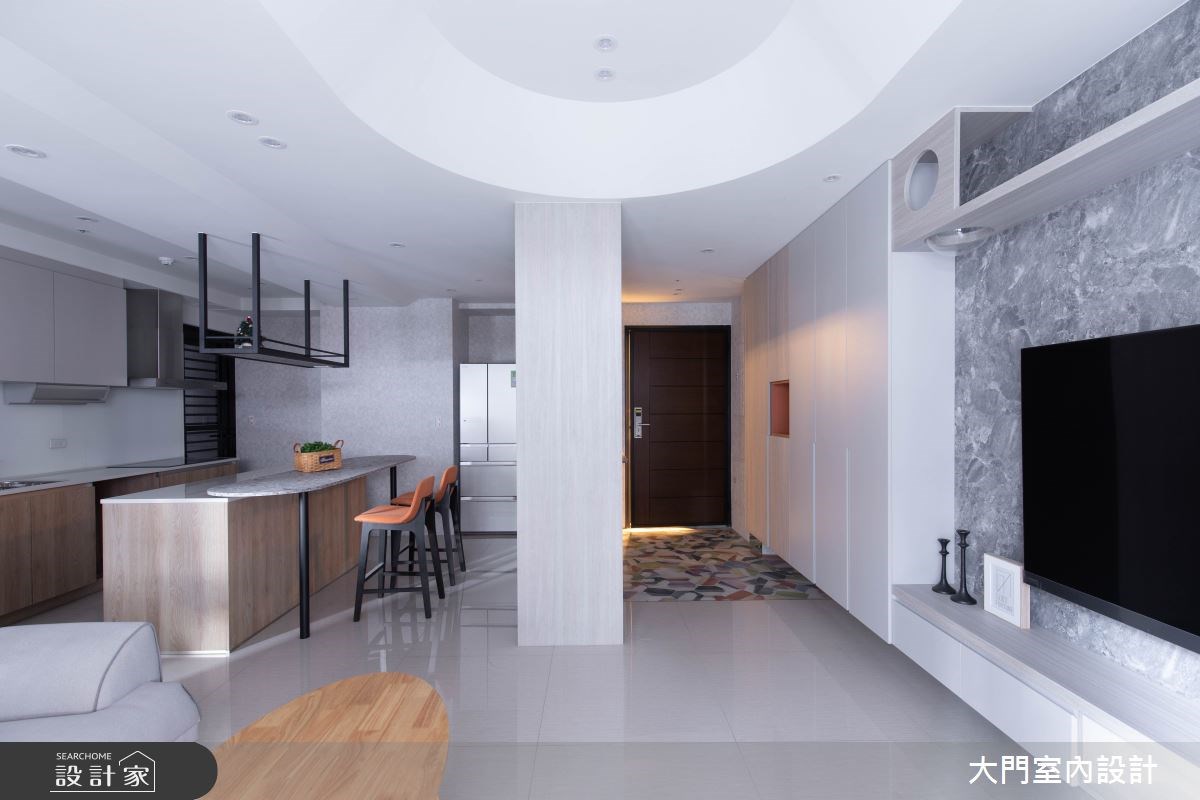 醫師屋主過著忙碌的生活，每天最期盼的，便是迎接他回