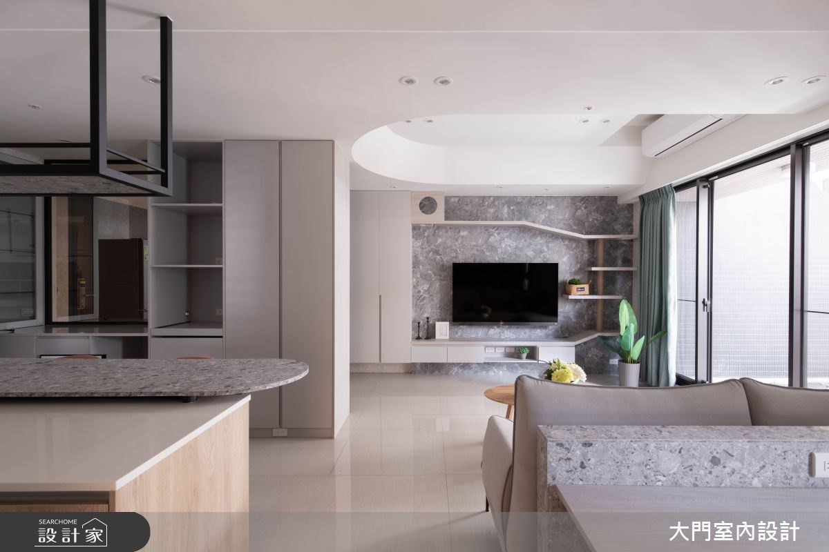 醫師屋主過著忙碌的生活，每天最期盼的，便是迎接他回