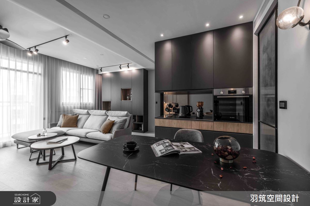 30坪兩房現代風居家空間裡,入住著屋主夫妻與他們的愛