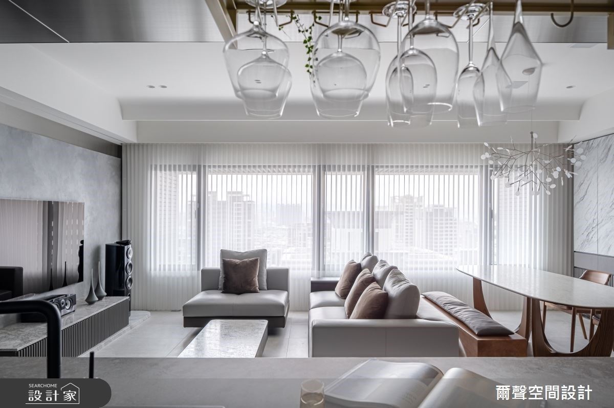 隨著現今居住型態的改變,人們對於「客廳」的期待日益