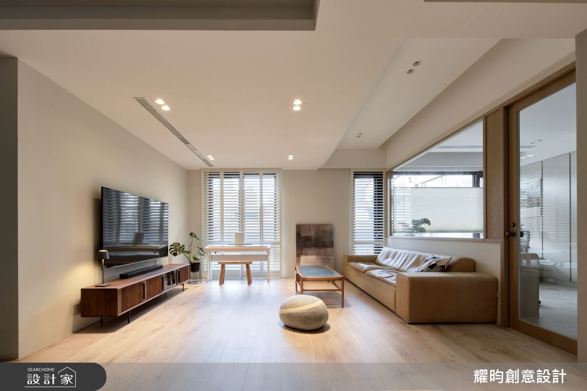 50坪的中古屋透過精準的色彩搭配與多重材質的拼接活化