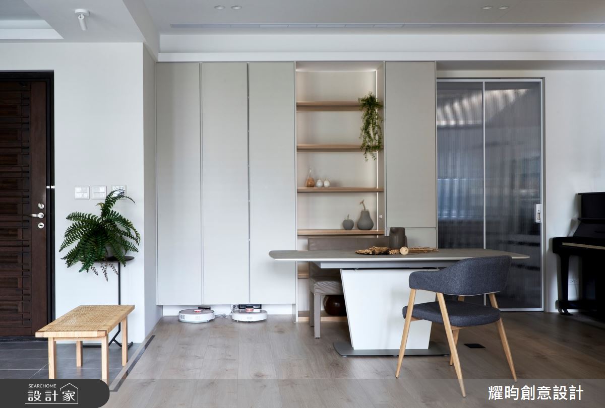 50坪的中古屋透過精準的色彩搭配與多重材質的拼接活化