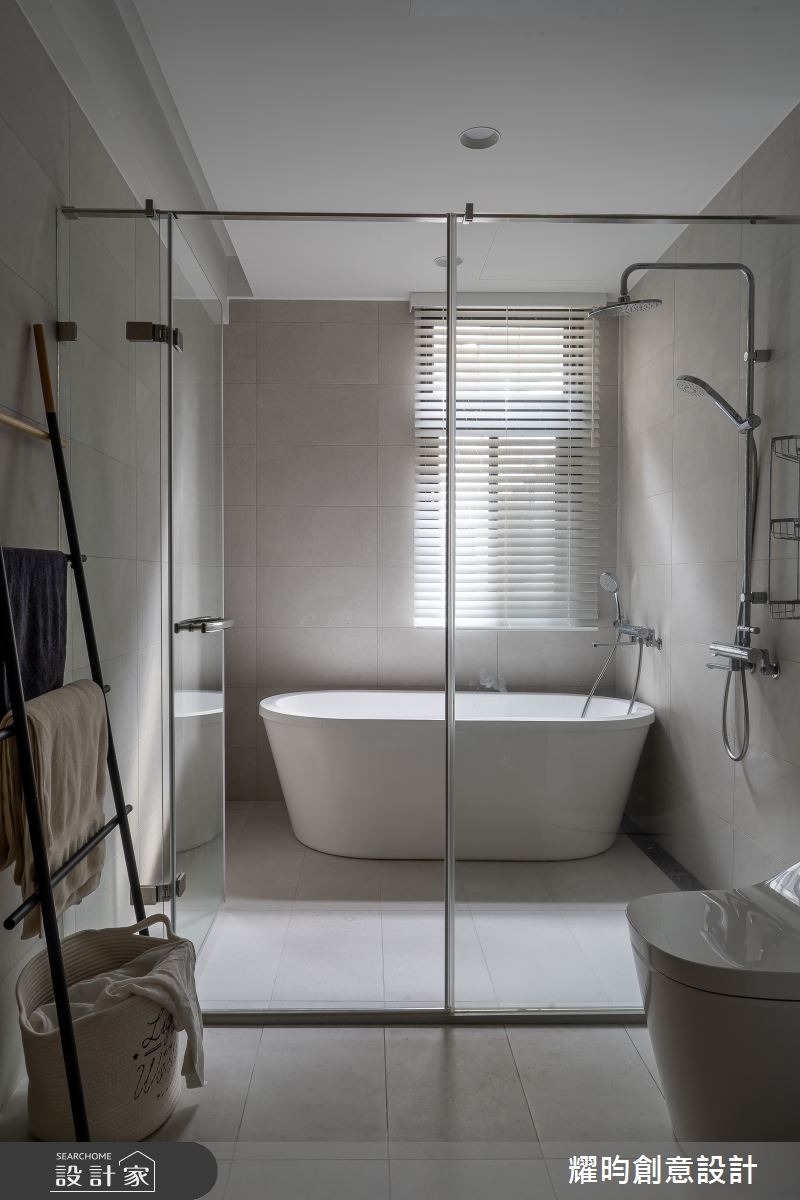 50坪的中古屋透過精準的色彩搭配與多重材質的拼接活化