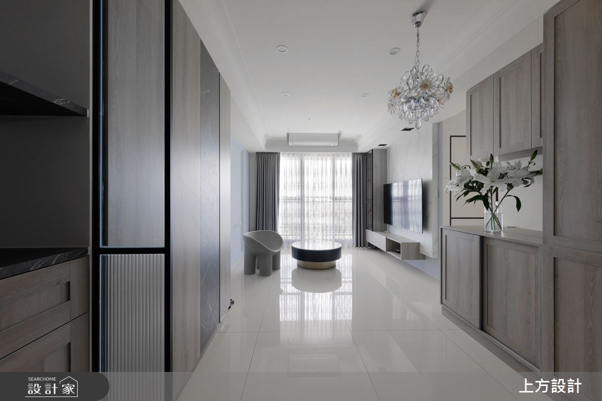 21 坪的住宅空間,屋主喜歡具有現代質感的美式古典風