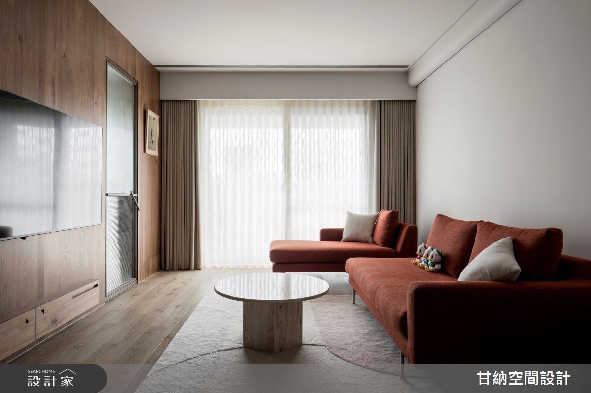 占地24坪的小宅中,秉著屋主清晰且明確的想法及主見,