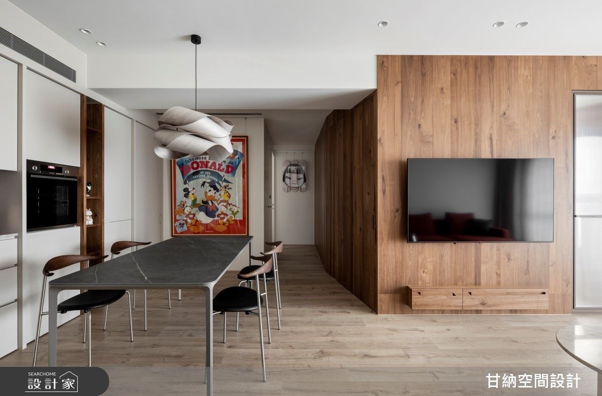 占地24坪的小宅中,秉著屋主清晰且明確的想法及主見,