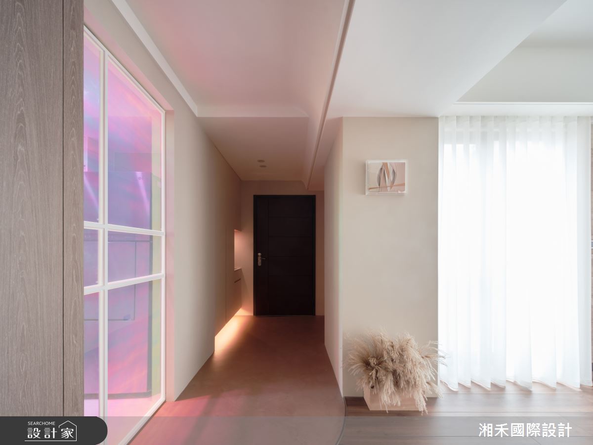 周奕伶設計師喜歡由生活發掘藝術,透過藝術品味生活,