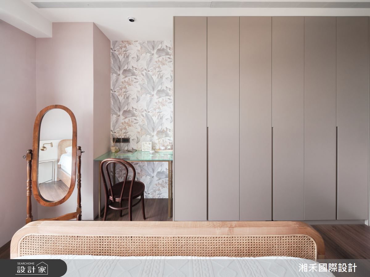 周奕伶設計師喜歡由生活發掘藝術,透過藝術品味生活,