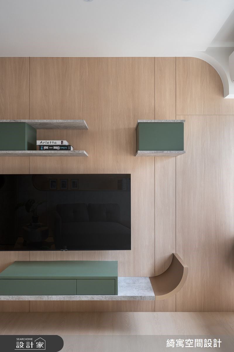 面對通膨低利的時代,物價不斷上漲,但薪水沒有漲。對