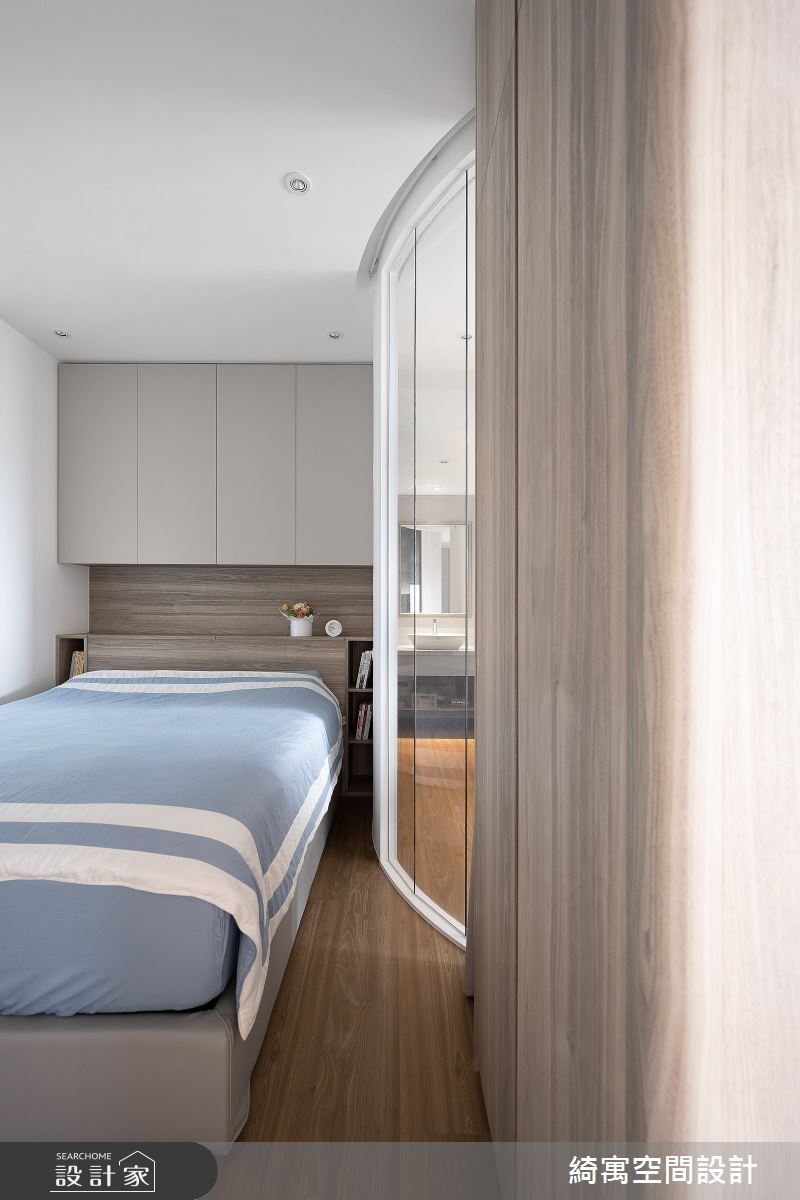 面對通膨低利的時代,物價不斷上漲,但薪水沒有漲。對