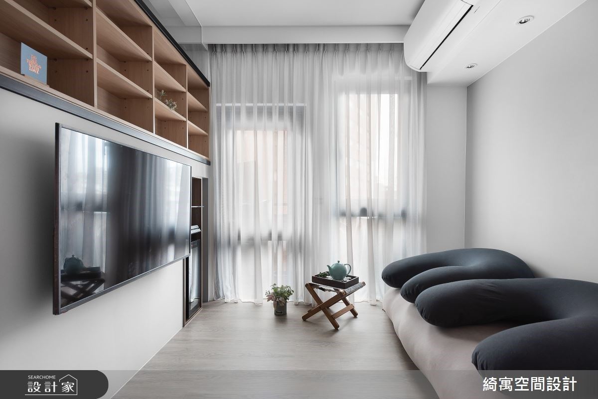 面對通膨低利的時代,物價不斷上漲,但薪水沒有漲。對