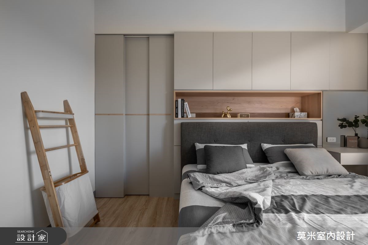 採用開放式設計的 25坪簡約宅，以溫潤木質和灰調為色