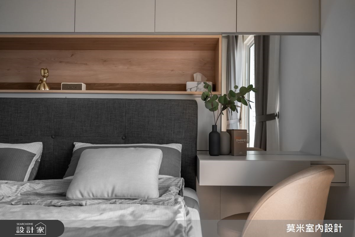 採用開放式設計的 25坪簡約宅，以溫潤木質和灰調為色