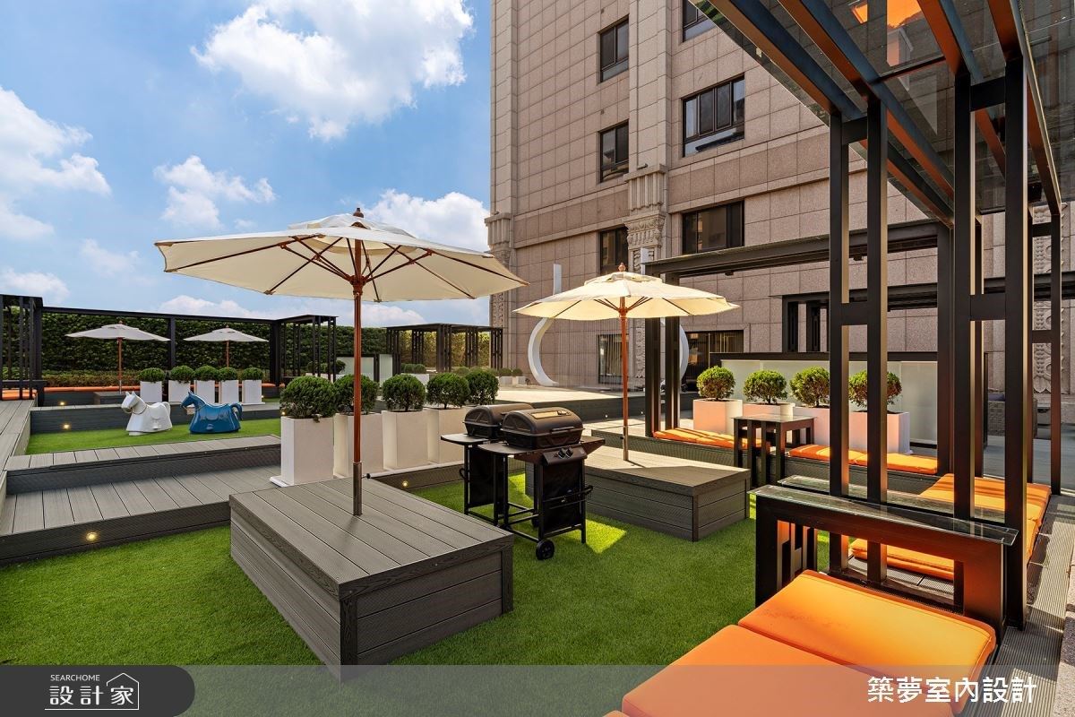 事業有成的女主人,心中一直有個豪宅夢。宅邸必須如皇