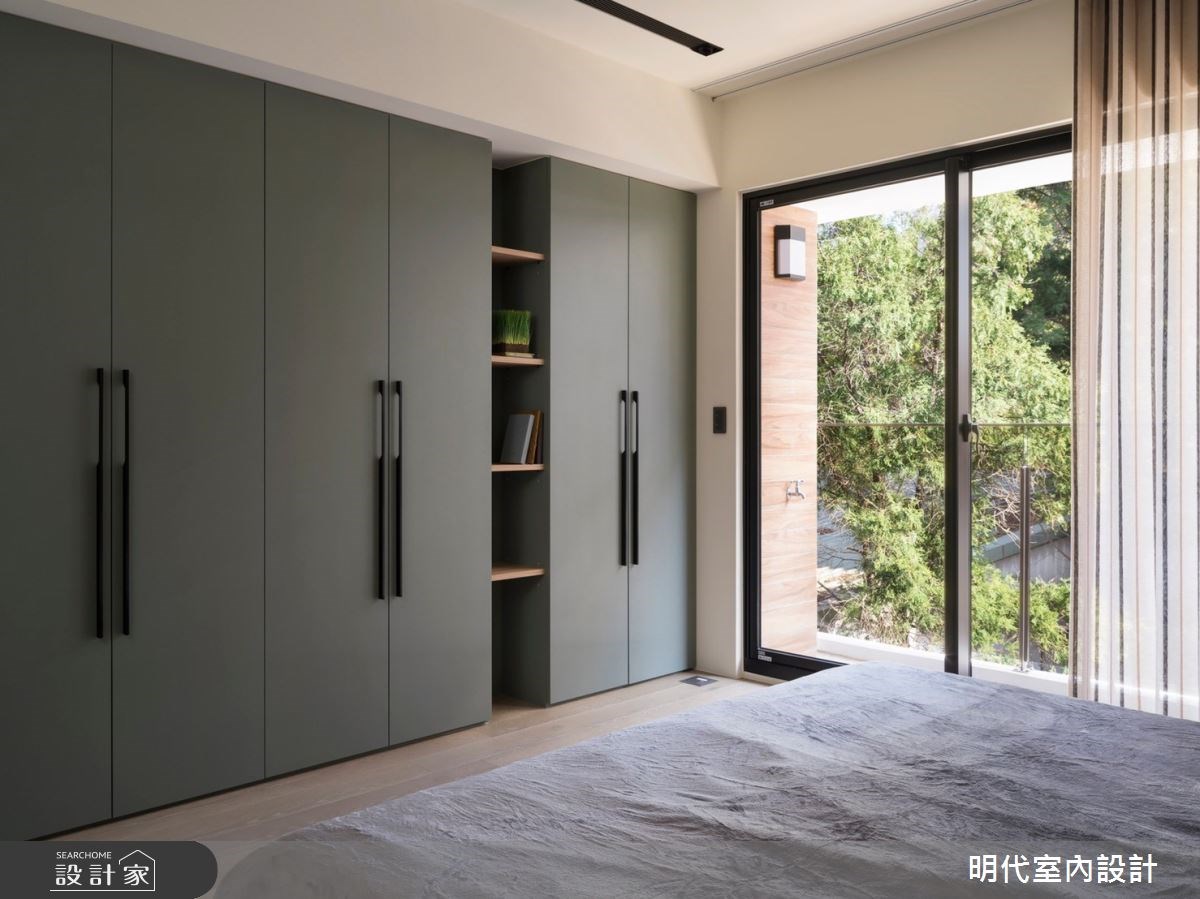 這間與綠意共生的75坪透天別墅,住著2大2小的甜蜜小家