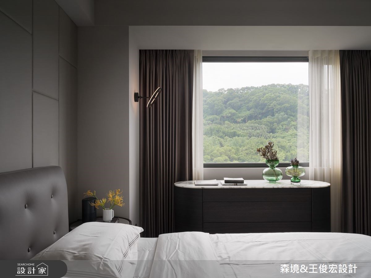 80坪現代風樓中樓，屋主是事業有成的高階女主管，對於