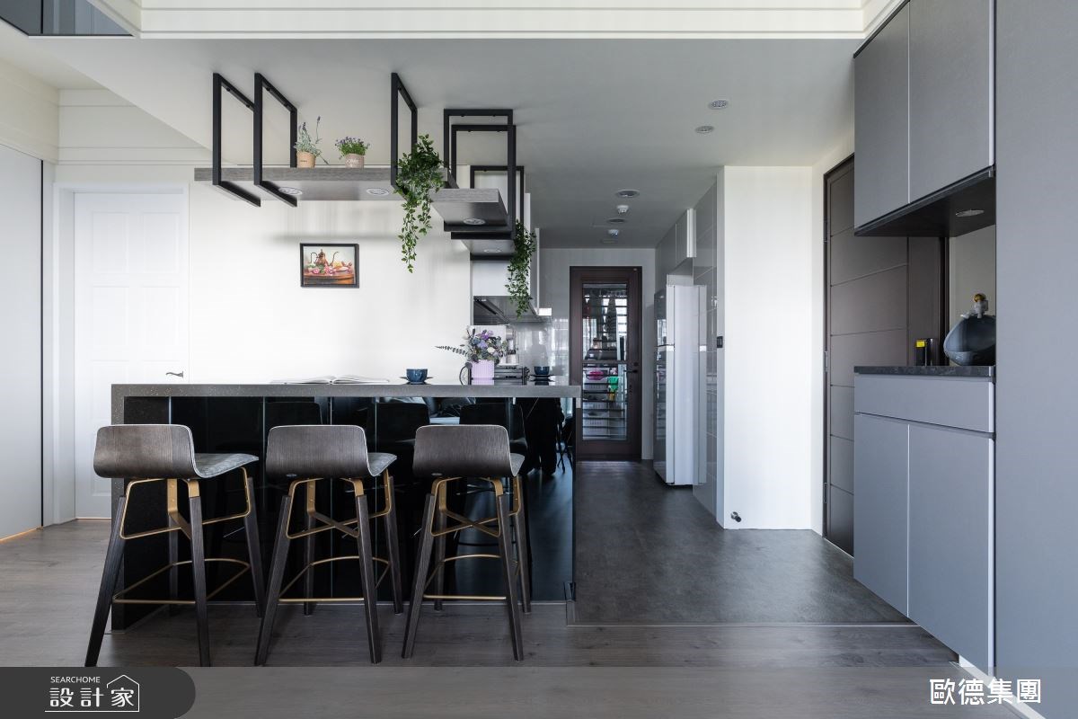 24 坪混搭風居宅,擁有遼闊景觀和連綿綠意,室內以內