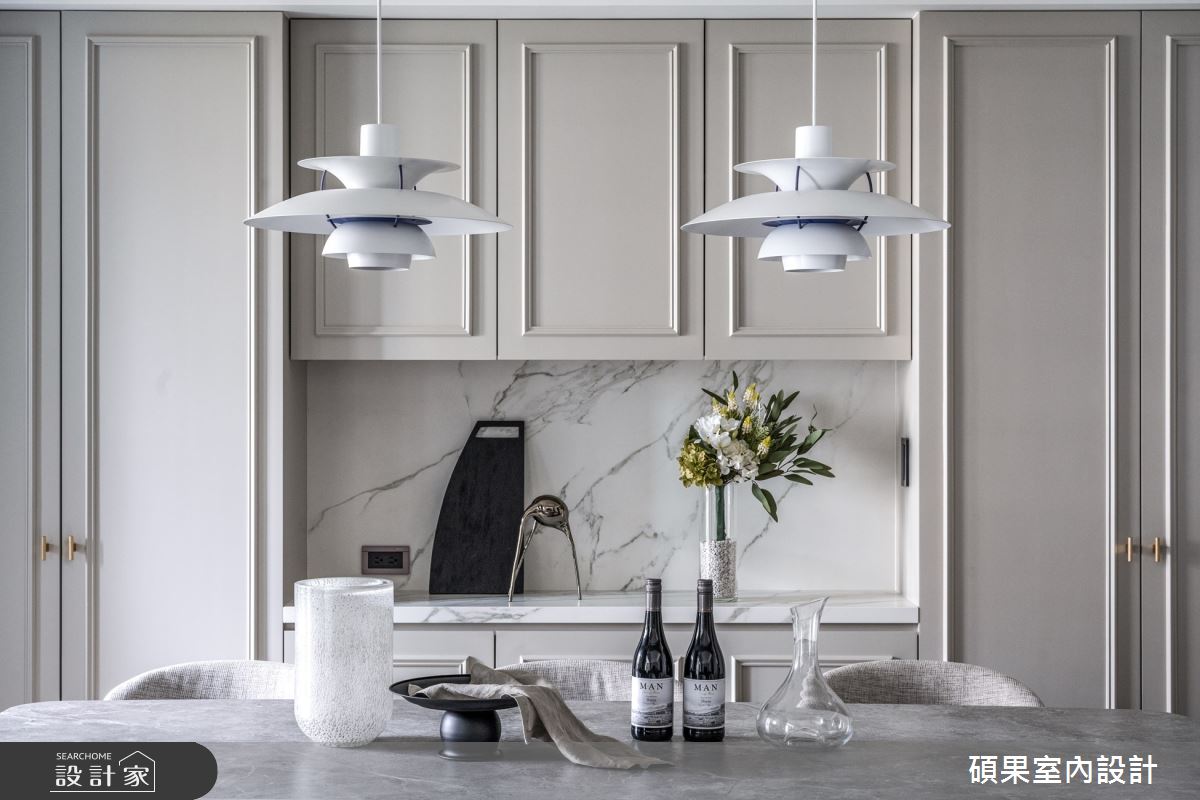 40坪3房2廳的新成屋為輕美式風格，原始格局不方正、動