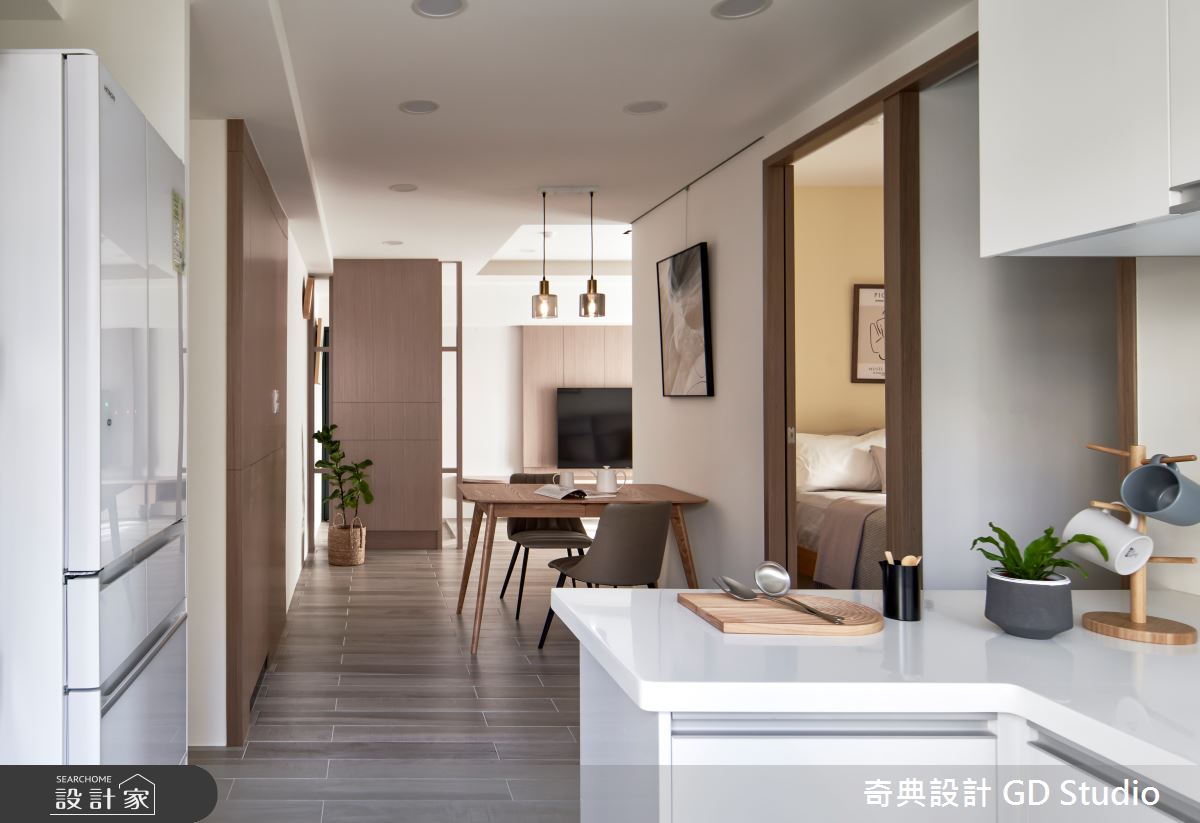 室內22坪高齡老屋,集結漏水、穿堂煞、陽台外推安全性