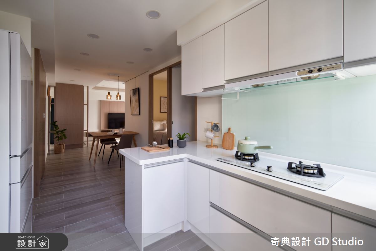 室內22坪高齡老屋,集結漏水、穿堂煞、陽台外推安全性