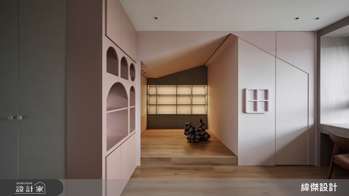50坪的長型新成屋原有廊道狹窄、收納不足等問題,設計