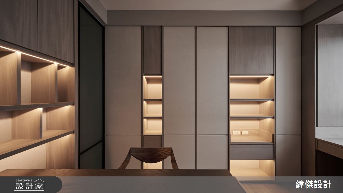 50坪的長型新成屋原有廊道狹窄、收納不足等問題,設計