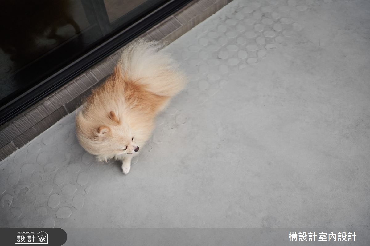 19坪北歐宅，設計師以淺色調為主，穿插圓弧造型及多元