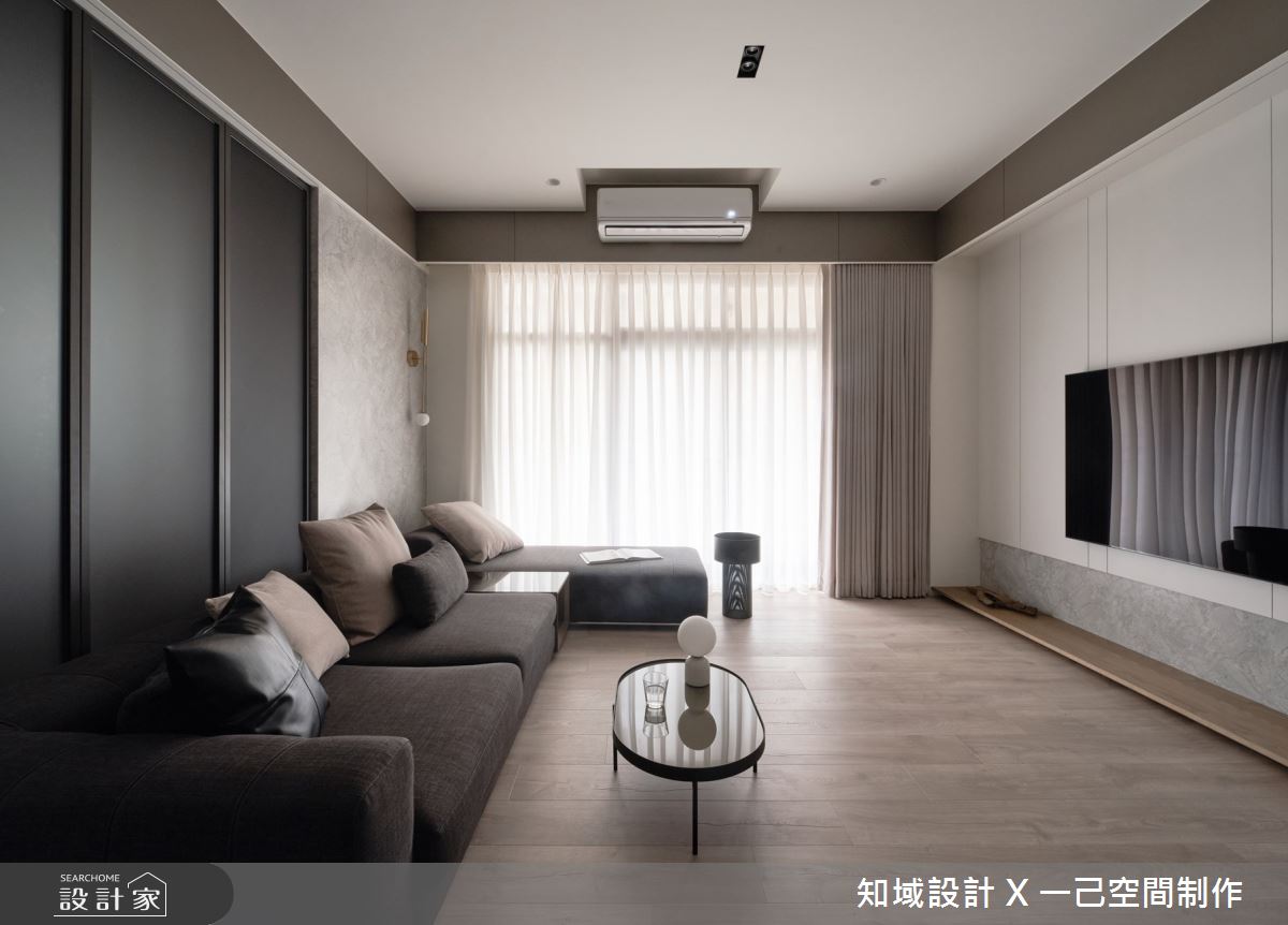 此案為35坪中古屋翻新,面臨原有裝潢不符期待、管線老