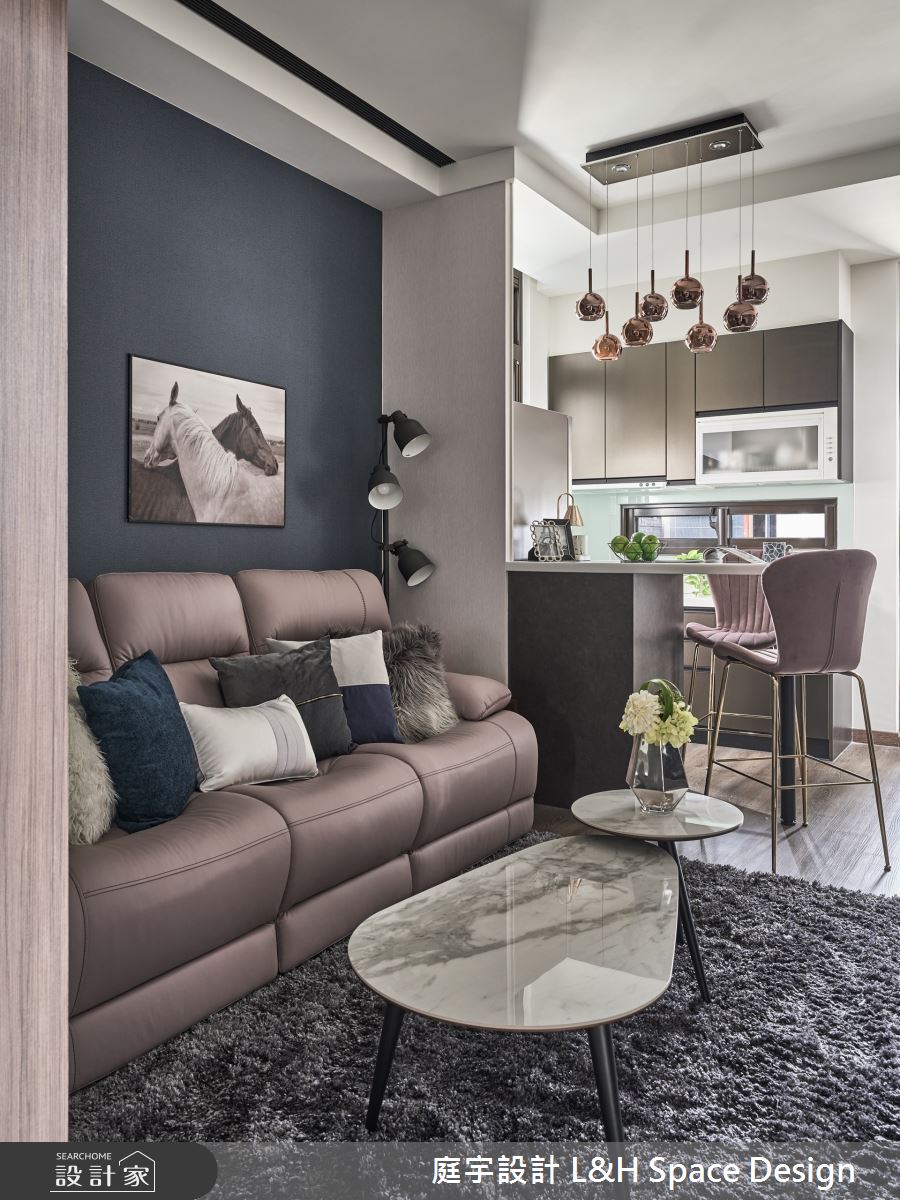 15坪的新成屋以Affordable Luxury概念為基底,將美感