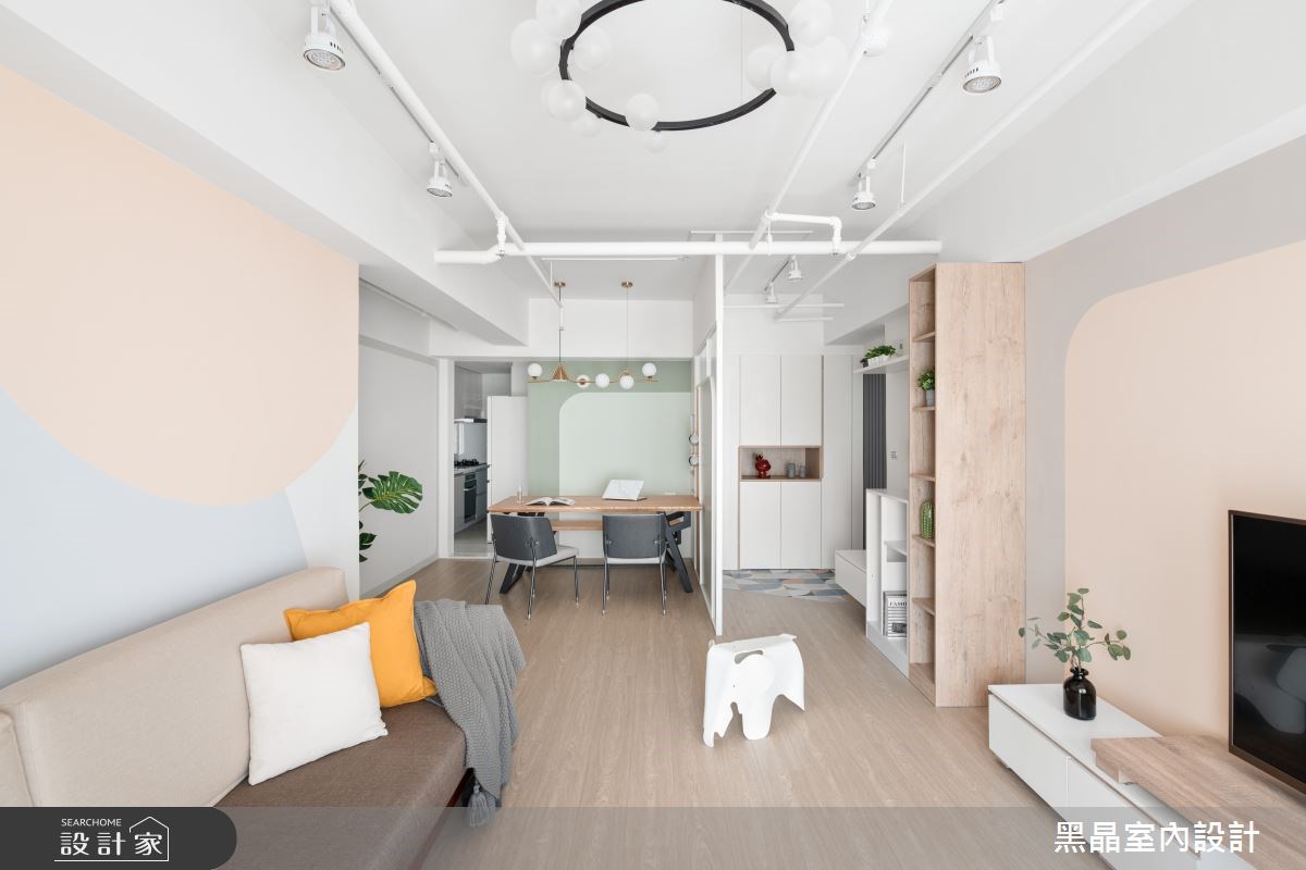 屋主夫妻帶著三名子女，即將搬入這間25坪新居，希望在