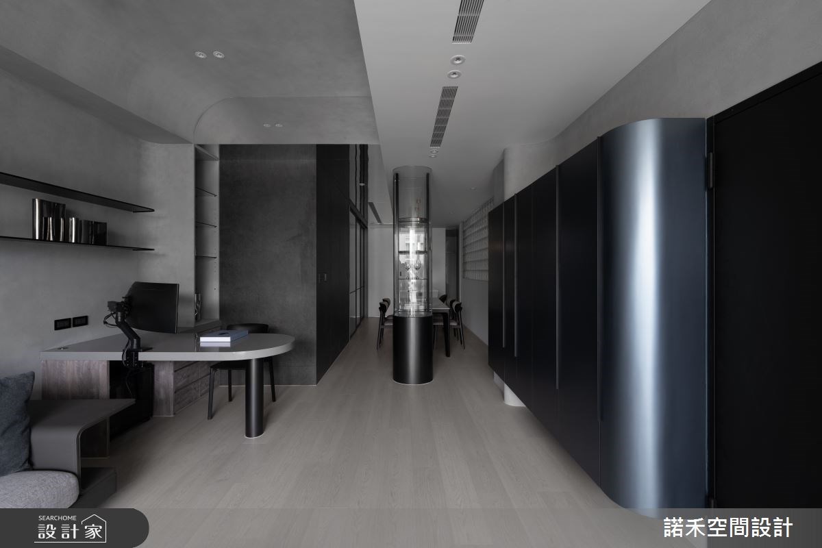 走過15年的中古屋，天生擁有狹長的屋型，加上原始格局