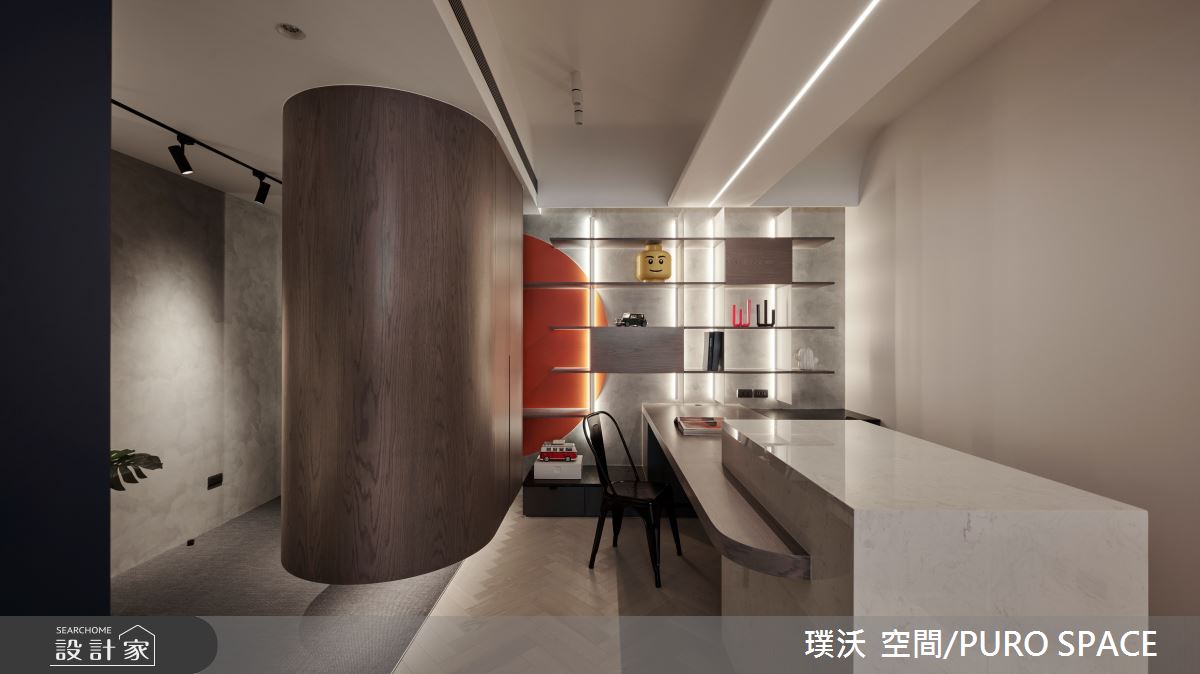 原屋單層改造的20坪老屋，因建築物為狹長老屋，有著採